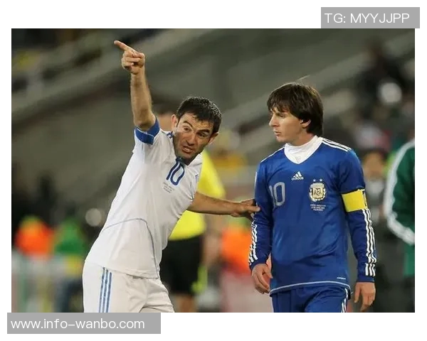 梅西分享佩戴阿根廷队长袖标的照片表达对国家和蓝白色的自豪感