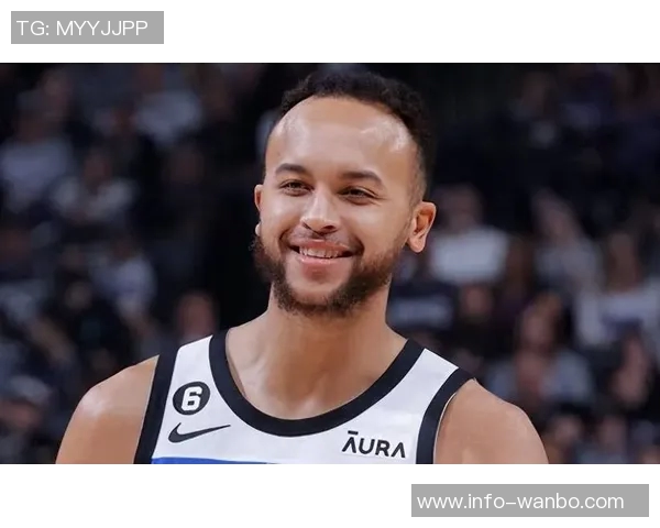 贾巴里沃克表现出色12投7中砍下22分并抢下10个篮板再创赛季新高